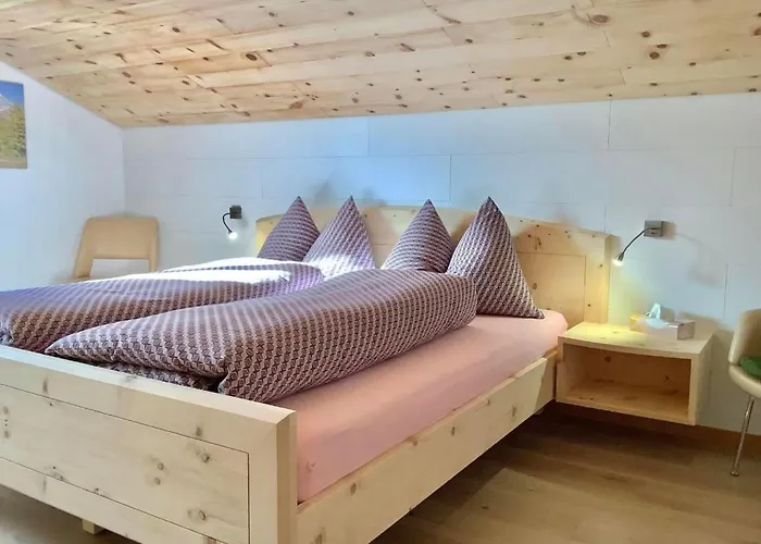 Sonnige 2-5-zimmer An Ruhiger Lage By Interhome *