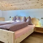 Sonnige 2-5-zimmer An Ruhiger Lage By Interhome *