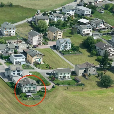 Sonnige 2-5-zimmer An Ruhiger Lage By Interhome Lägenhet *