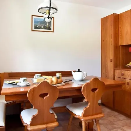 Apartment Sonnige 2-5-zimmer An Ruhiger Lage By Interhome *