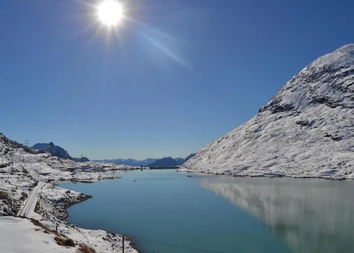 Apartamento Sonnige 2-5-zimmer An Ruhiger Lage By Interhome